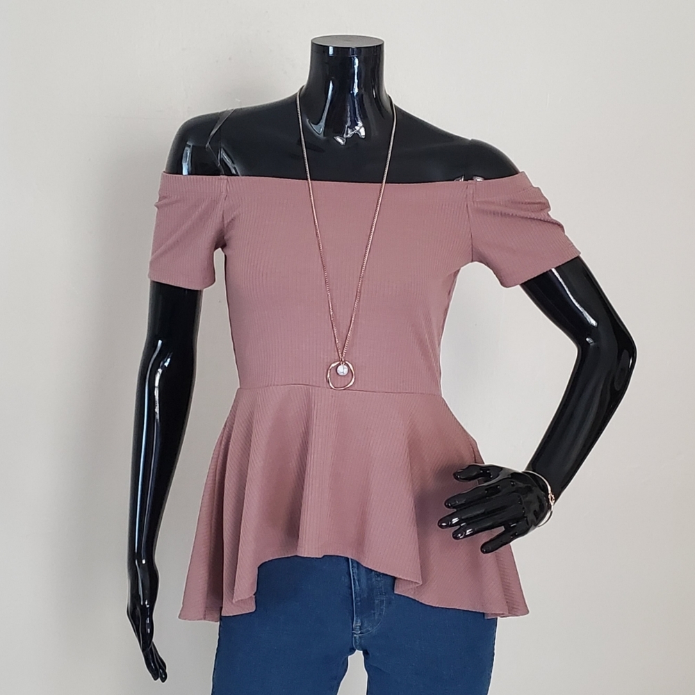 Off the shoulder top Mauve